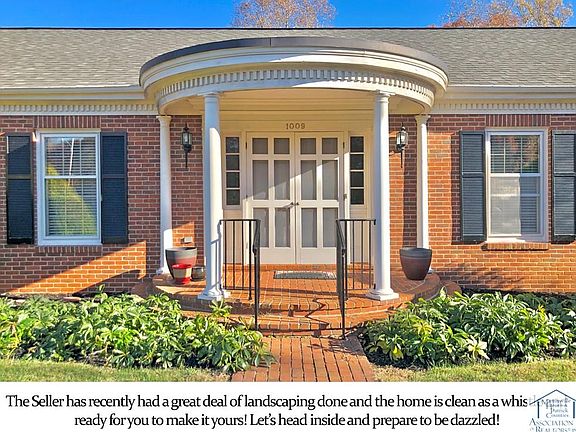 5th image of 1009 Knollwood Pl