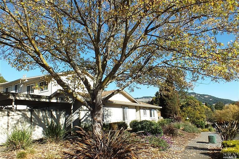 1st image of 17 Oliva Dr