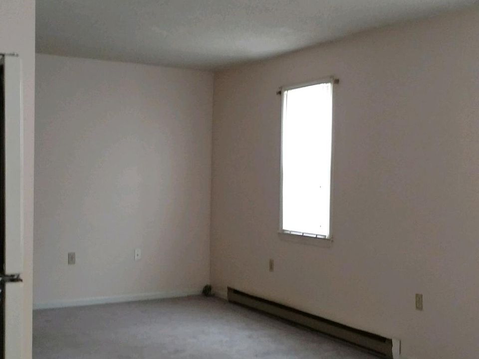 2nd image of 12 Home St APT 1