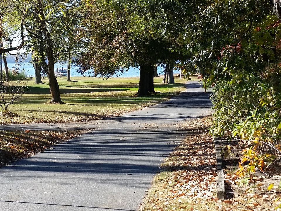 Walk to Community Beach