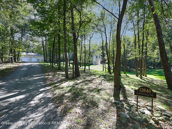 4th image of 13846 Glacier Hill Dr