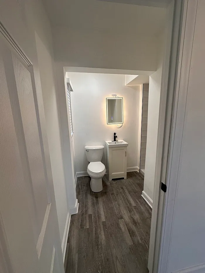 2 bed, 1.0 bath, 750 sqft, $1,025 — Photo 2