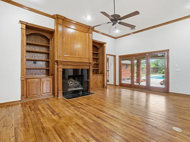 3102 NE Heritage Dr — Photo 45