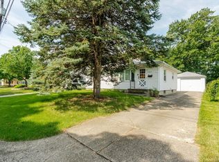 2417 N Maple Ave, Decatur, IL 62526