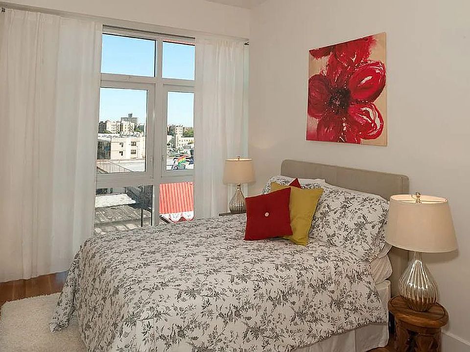 1st image of 958 Nostrand Ave #2