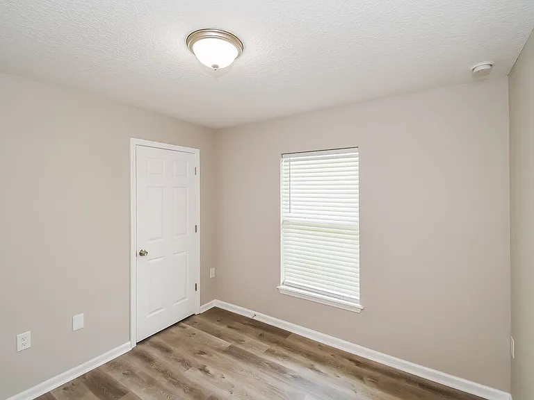 5107 Johnson Creek Dr — Photo 13