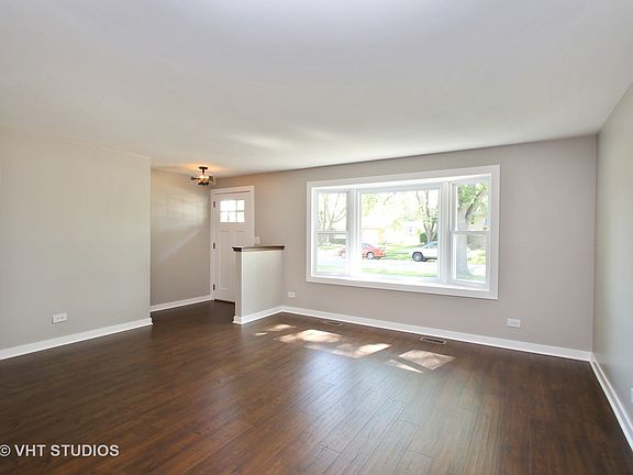 2nd image of 1028 Westover Ln