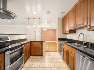 8 Royal Lake Dr APT 1, Braintree, MA 02184