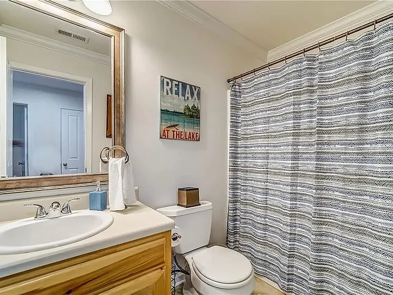 213 Lakeside Dr — Photo 17