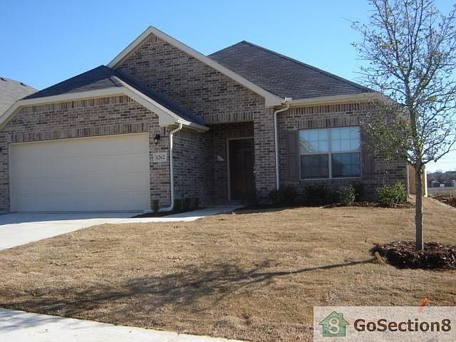 1st image of 1262 Waterford Dr
