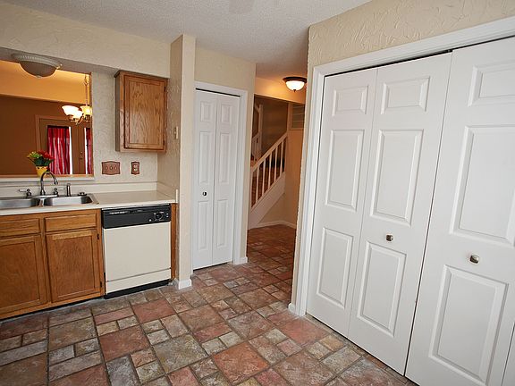 5th image of 9607 Green Gable Ct