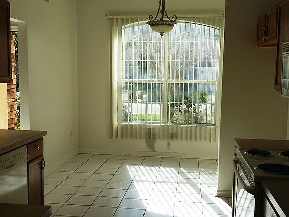 4th image of 9219 Dale View Ln W