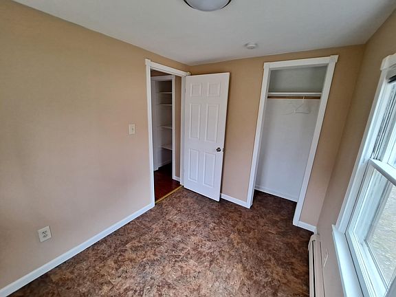 4th image of 217 Woodbine Dr