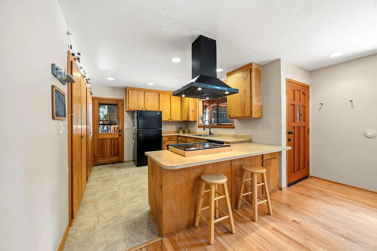 2 bed, 1232 sqft, $2,650 — Photo 1