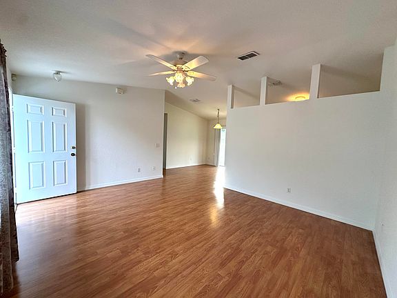 4th image of 10312 SW 61st Terrace Rd