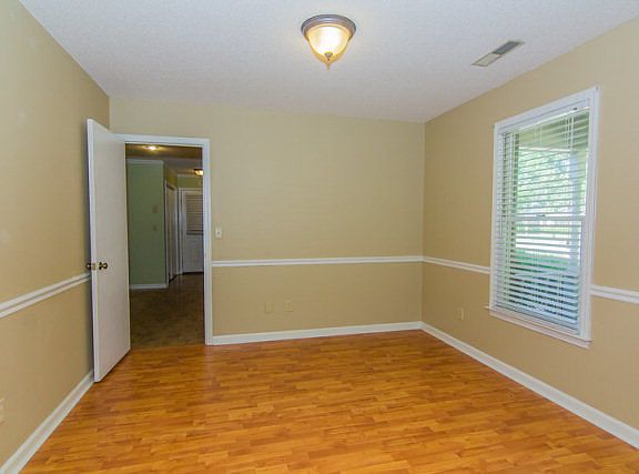 5th image of 1125 Kentwood Dr