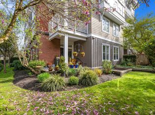 12283 224th St #107, Maple Ridge, BC V2X8Z3