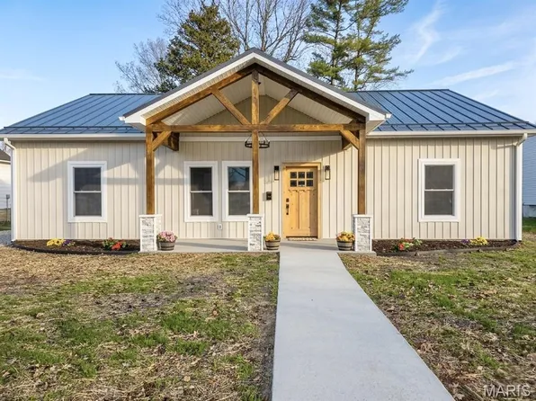 1517 N State St, Litchfield, IL 62056