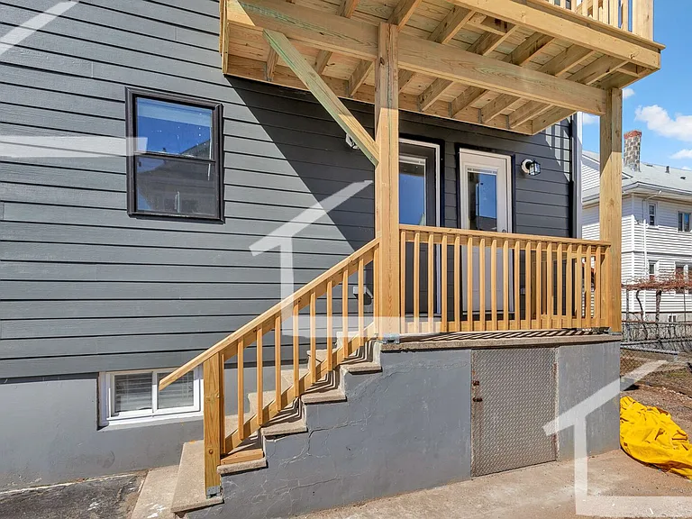 43 Wright Ave #2A — Photo 38