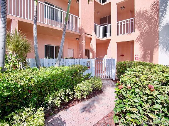 2nd image of 7765 Yardley Dr APT 114