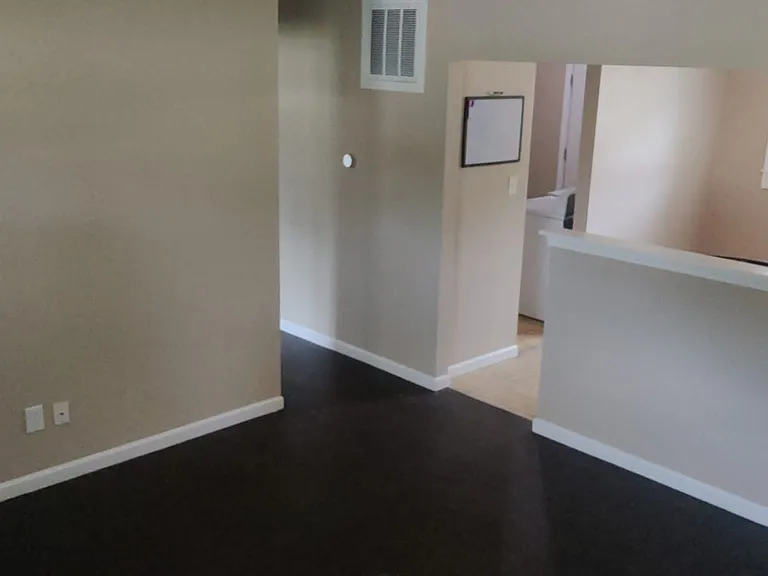 649 Oswego Ave — Photo 7