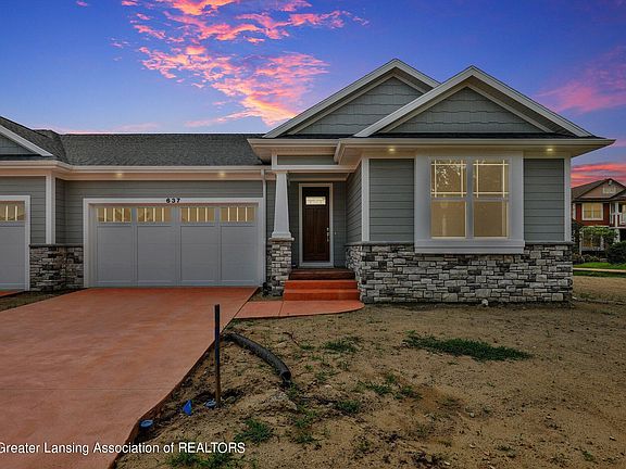 2nd image of 637 Aquila Dr