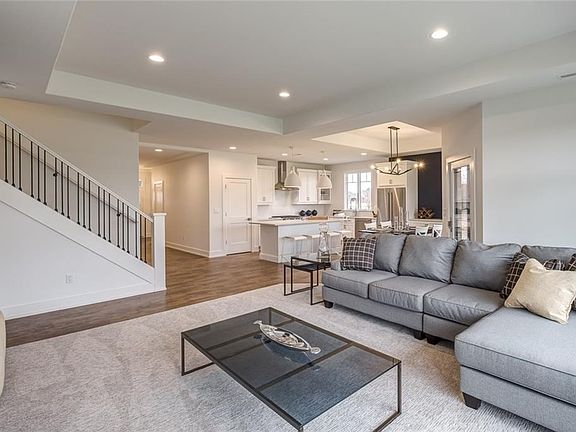 4th image of 1512 Abbey Park Pl