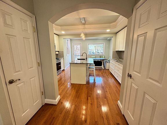 5th image of 339 13th St SE