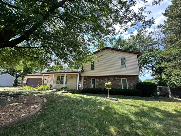 2078 Fernwood Dr, Jenison, MI 49428
