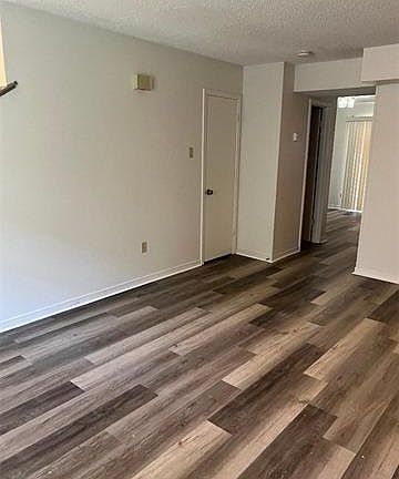5th image of 4459 Woodland Dr APT B