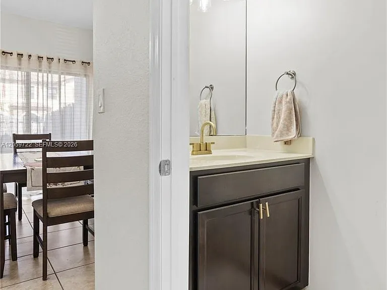 3209 SE 4th Ct #3209 — Photo 15
