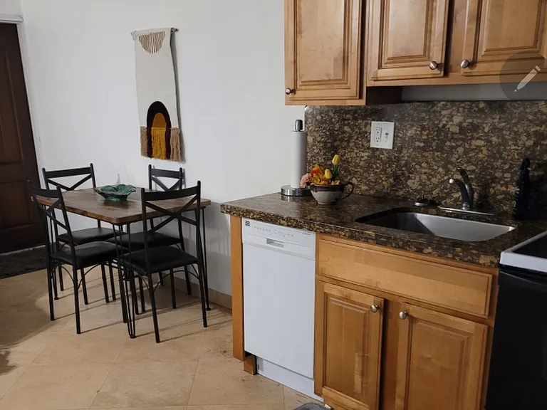 510 NE 17th Ave #105 — Photo 16