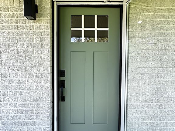 5th image of 1008 Peachtree Dr