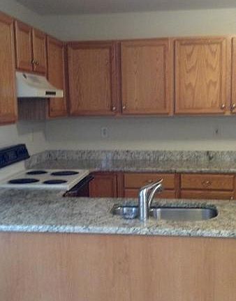 3rd image of 1225 Durham Ct