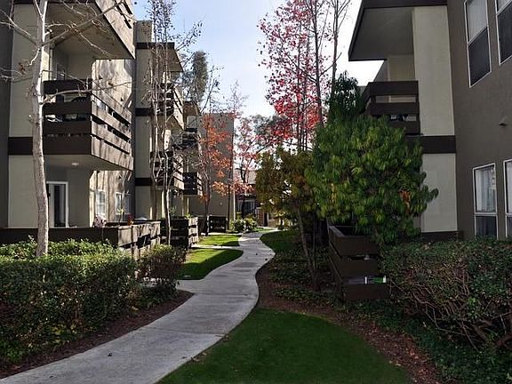 5th image of 4125 54th Pl APT 208