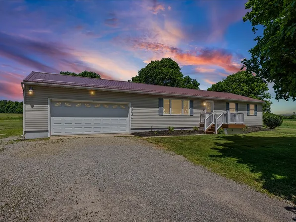 2964 Sand Rd, Bloomfield, NY 14469