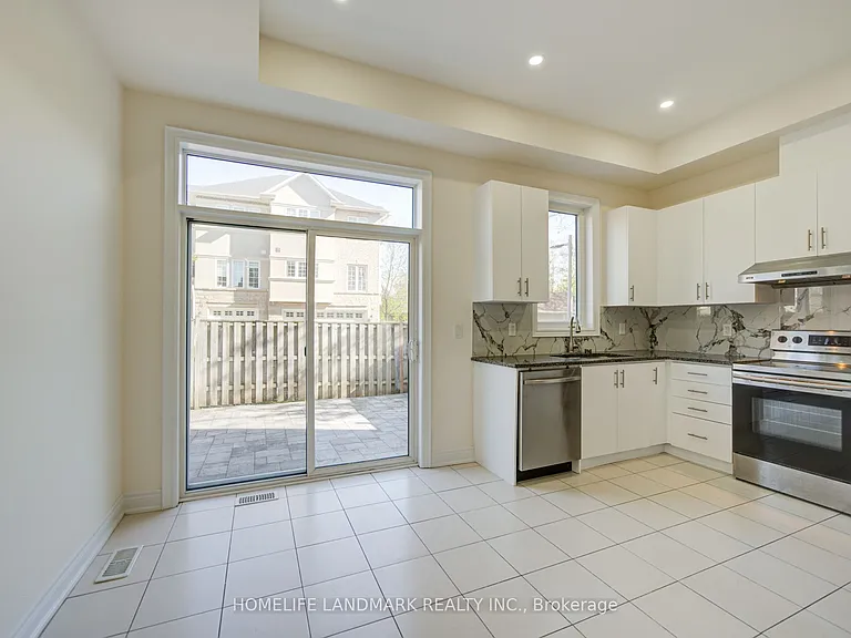 36 Latchford Ln — Photo 11