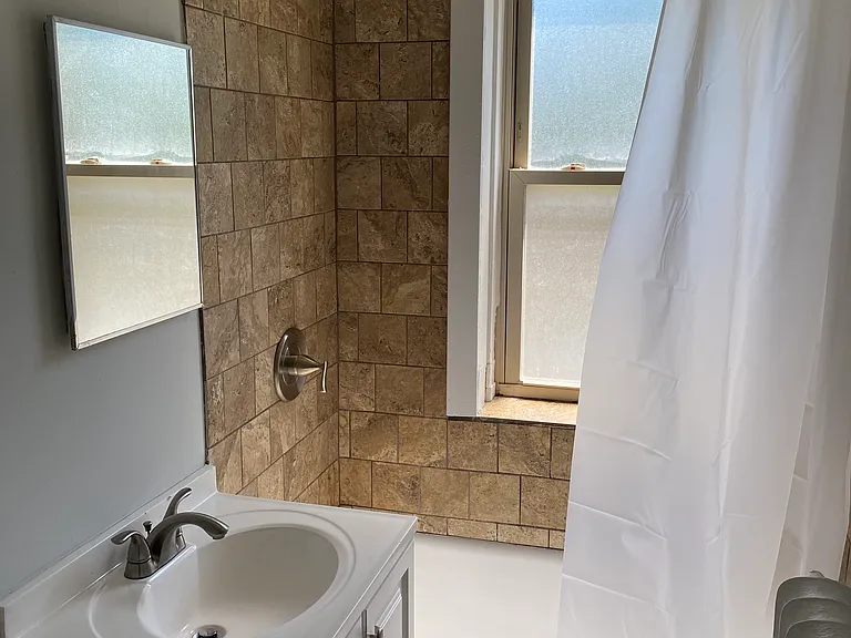 939 S Elmwood Ave #2 — Photo 11