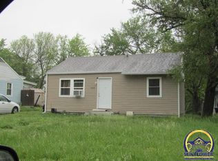 1038 SE 33rd St, Topeka, KS 66605