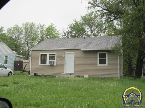1038 SE 33rd St, Topeka, KS 66605