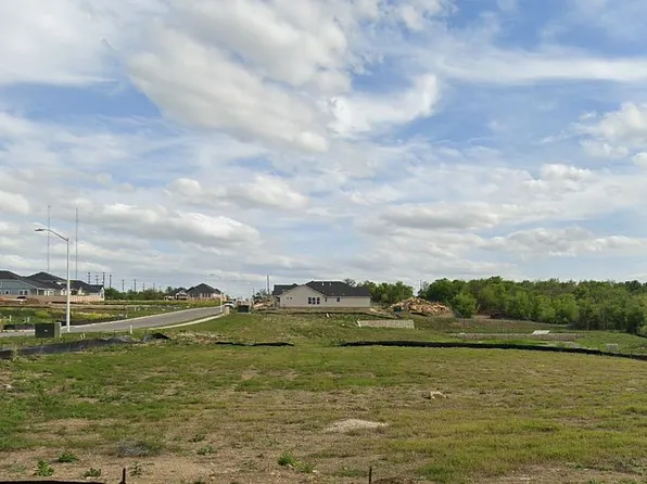 2000 Summercrest Blvd, Georgetown, TX 78626