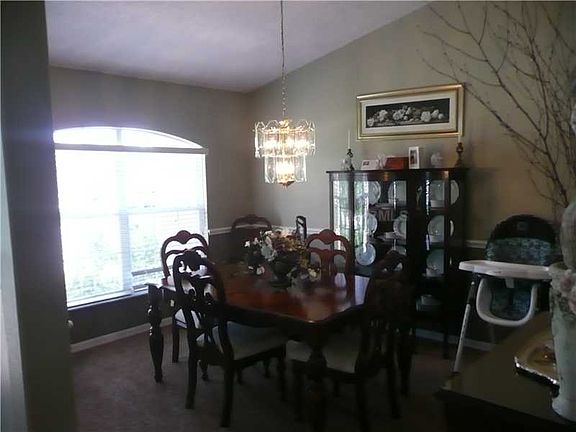 3rd image of 441 Lark Ct