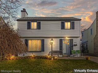 8633 Harding Ave, Center Line, MI 48015