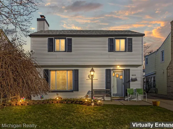 8633 Harding Ave, Center Line, MI 48015