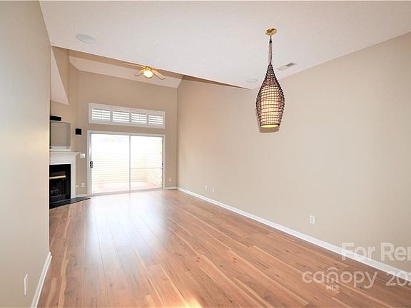 3rd image of 8944 Cinnabay Dr