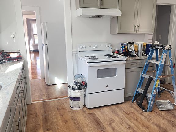 5th image of 654 Western Ave Floor 2