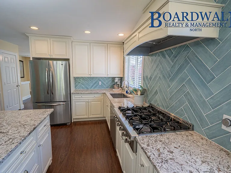 1704 Saint Andrews Dr — Photo 47