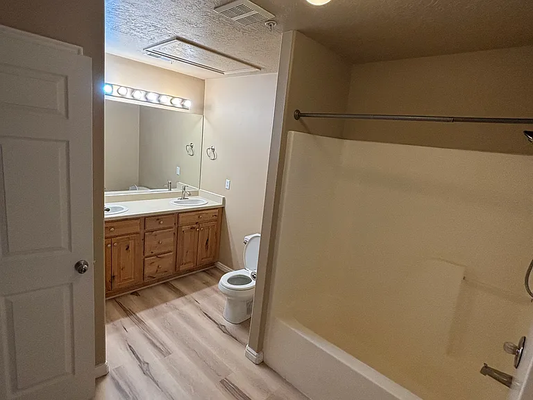 1430 W Westbury Way #J — Photo 5