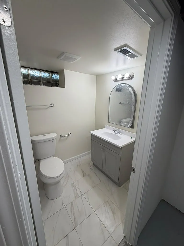 3 bed, 950 sqft, $1,750 — Photo 3