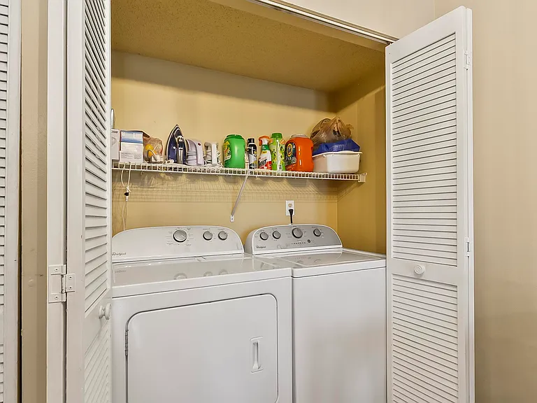 120 15th St E #419 — Photo 7